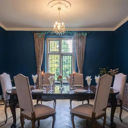 Grand Manor House Bristol-celebrations Events Hens - Simply Check In فيلة بريستول