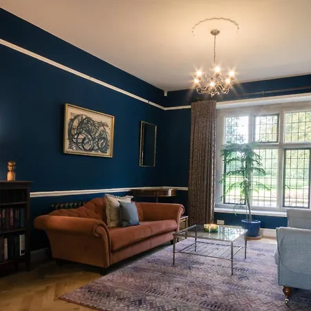 Grand Manor House Bristol-celebrations Events Hens - Simply Check In Вилла *